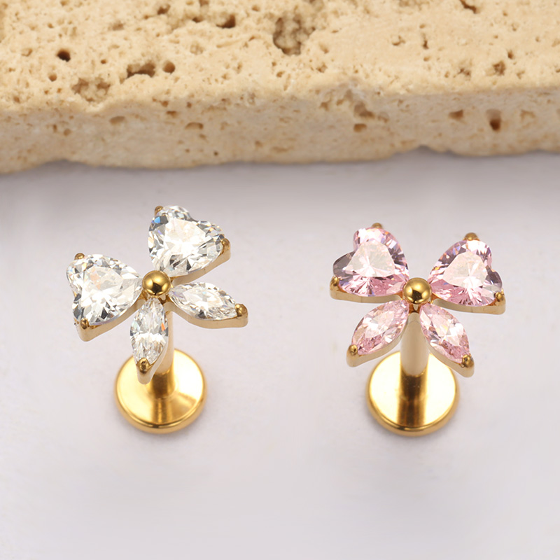 ASTM F136 TItanio Cuore CZ Arc - Conch Earring Hoop recensione e prezzo