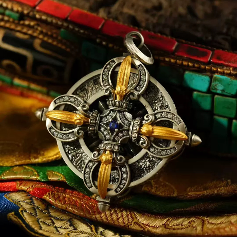 Ciondolo retrò in argento con  - Body Jewelry High End recensione e prezzo