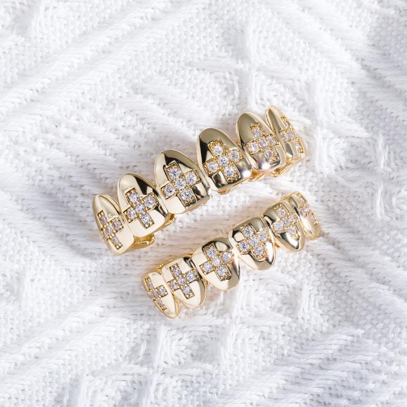 Nuovissimo Grillz per Denti in - Body Jewelry High End recensione e prezzo