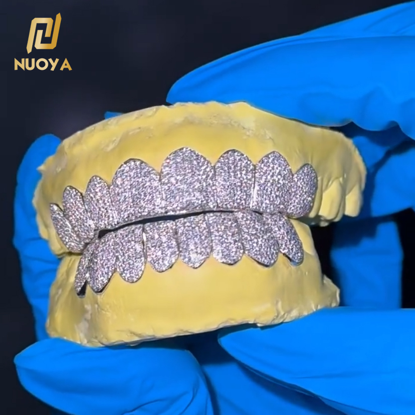 Grillz personalizzati in moiss - Body Jewelry High End recensione e prezzo
